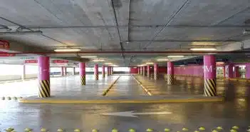 Normes et dimensions quelle taille pour une place de parking en France